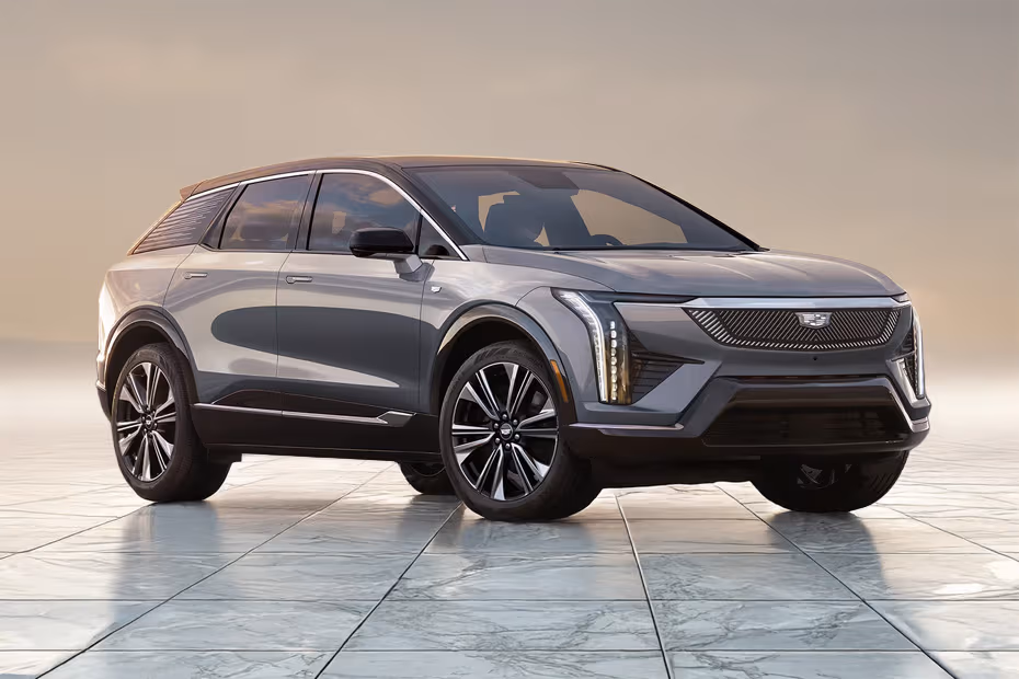Cadillac Optiq 2025 Front left side angle view highlighting the side profile