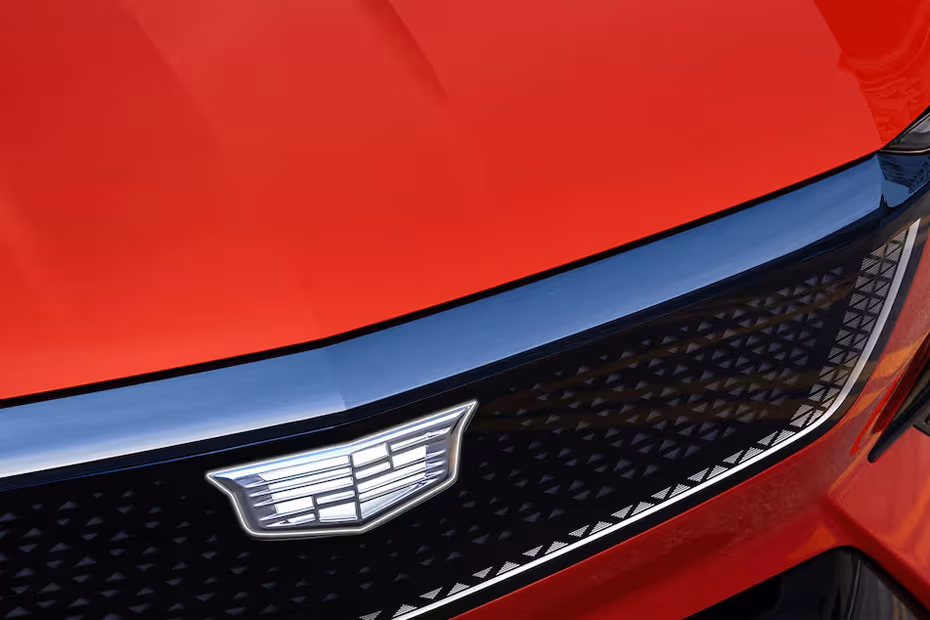 Cadillac Optiq 2025 Grille mounted front emblem