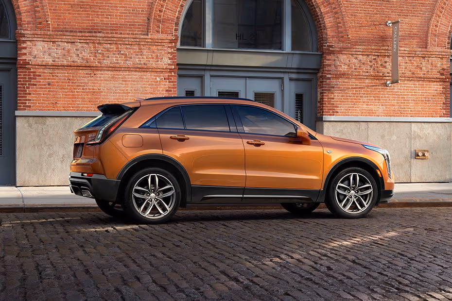 Cadillac XT4 2026 Rear Left Side Angle View