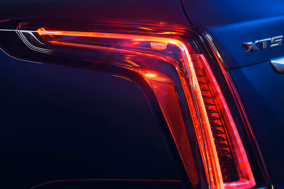 Cadillac XT5 2026 SUV Connected LED taillight close-up