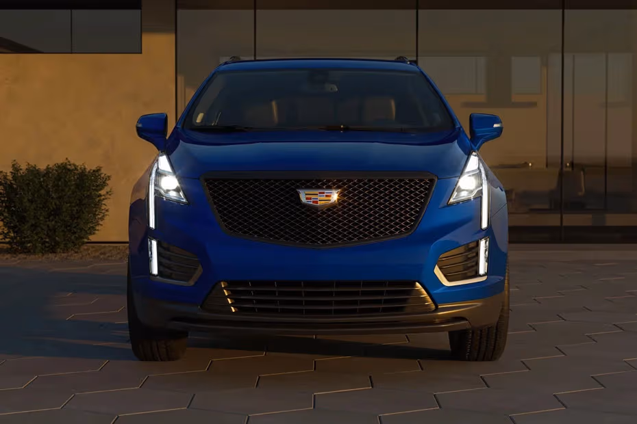 Cadillac XT5 2026 SUV Front view highlighting the bonnet design