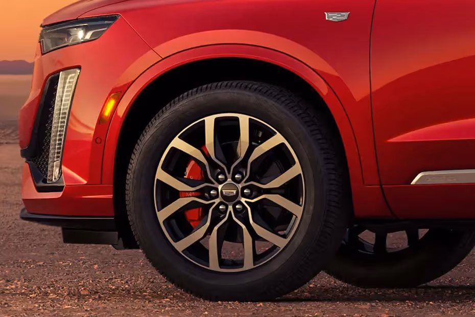 Cadillac XT6 2026 aerodynamic alloy wheel design