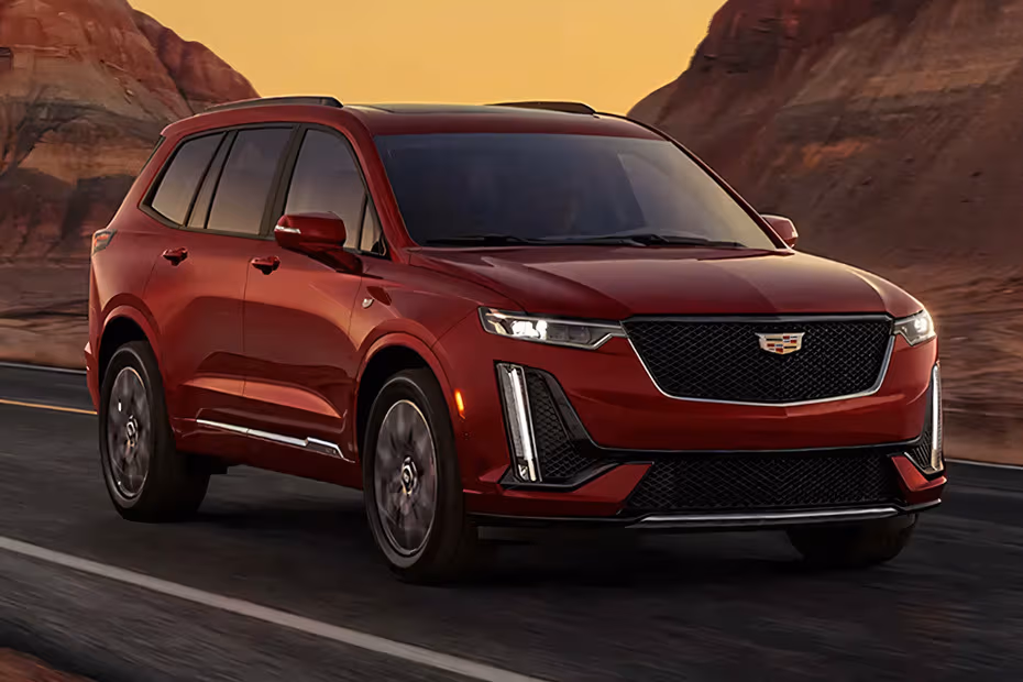 Cadillac XT6 2026 Front left view highlighting the grille and headlamp design