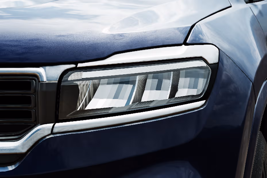 Jeep Commander 2026  front view with LED Headlights