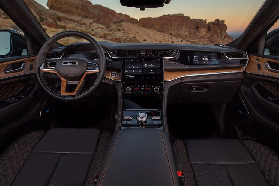 Jeep Grand Cherokee Dashboard View
