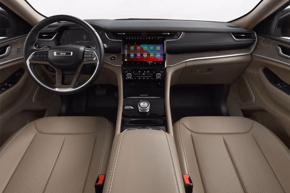 Jeep Grand Cherokee L 2026 dashboard with floating touchscreen infotainment system