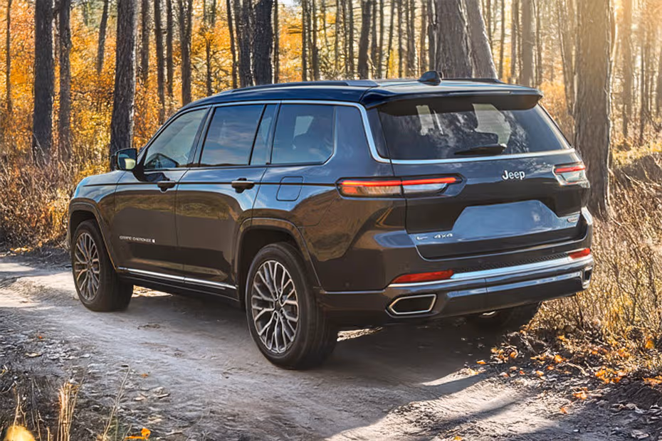 Jeep Grand Cherokee  Rear Medium View