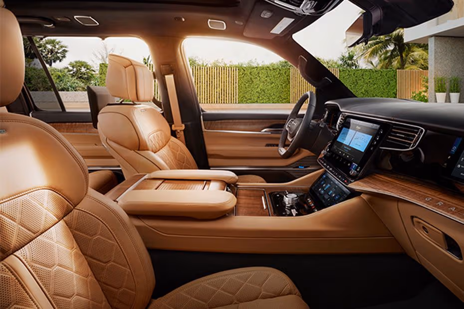 Jeep Grand Wagoneer 2026 Front passenger cabin View