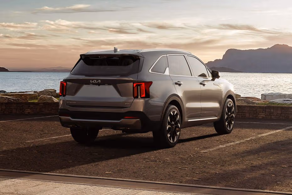 KIA Sorento 2026 Rear side profile from right