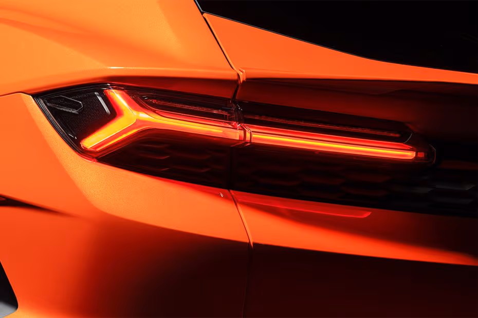 Lamborghini Urus 2026 Connected LED Taillight