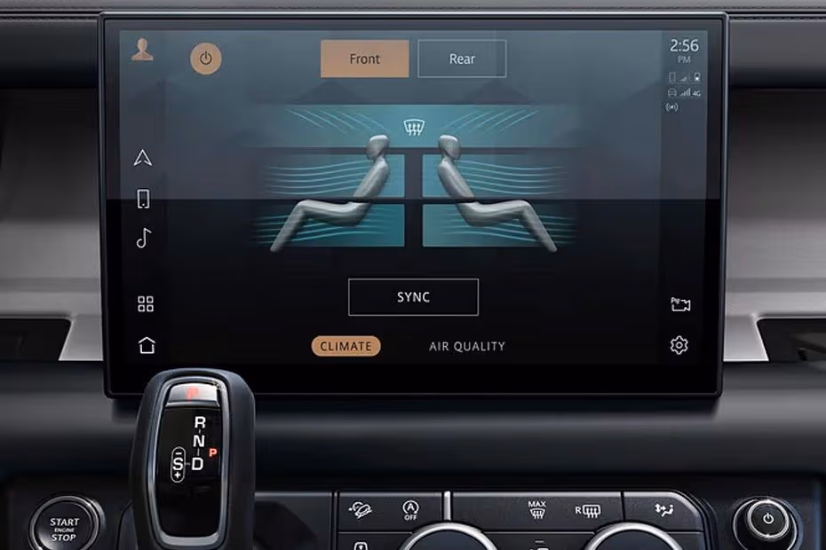 Land Rover DEFENDER 130 2026 Floating touchscreen infotainment system