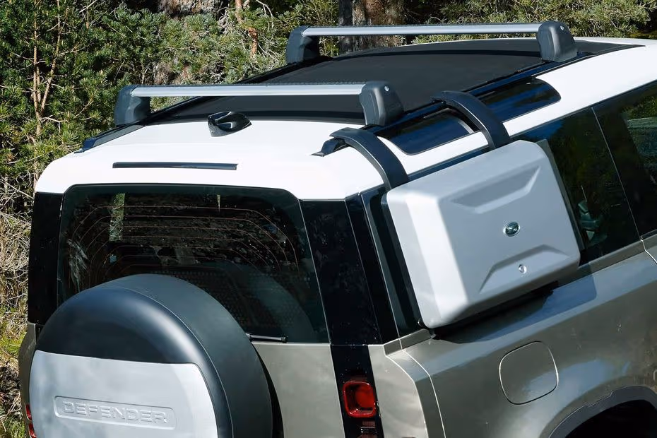 Land Rover DEFENDER 90 2026 Dual Tone Roof with Roof Rails