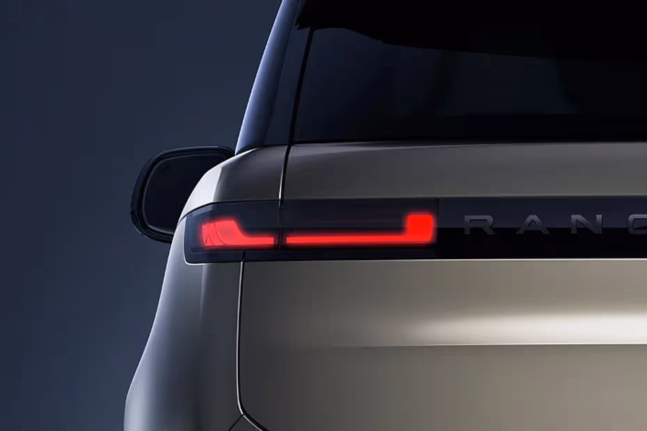 Land Rover Range Rover Sport 2026 Connected LED Taillight Close-up
