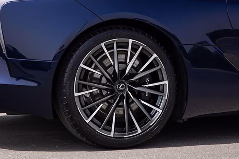 Lesux LC 500 2026 alloy wheel design close-up