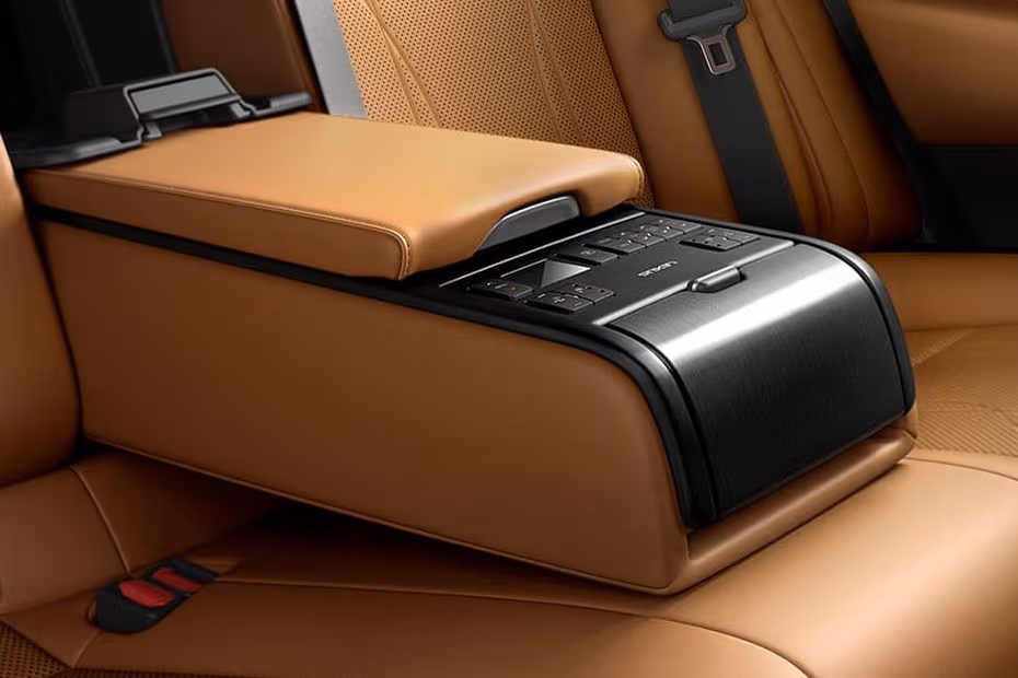 Lexus ES Hybrid 2026 Sedan Rear Seats with center armrest 