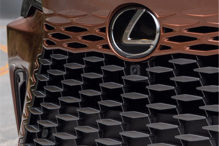 Lexus RX Hybrid 2026 SUV  front Grille Design