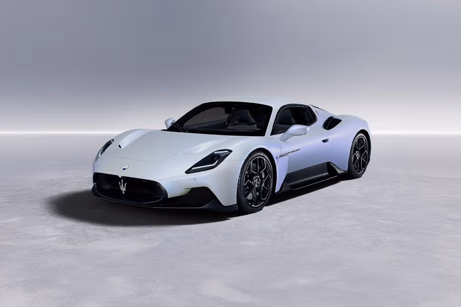  Maserati MC20 2026 Front Left Side Angle View