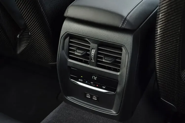 BMW M3 Rear Air vents