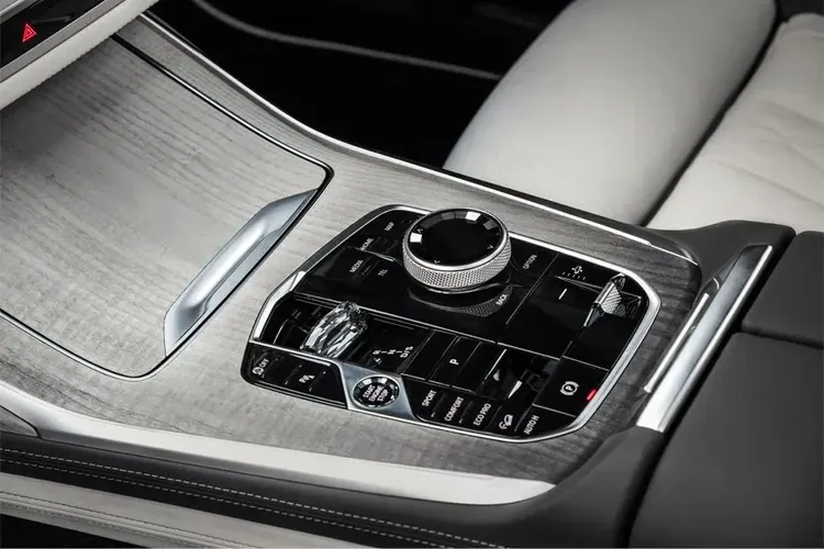 BMW X7 Center Controls