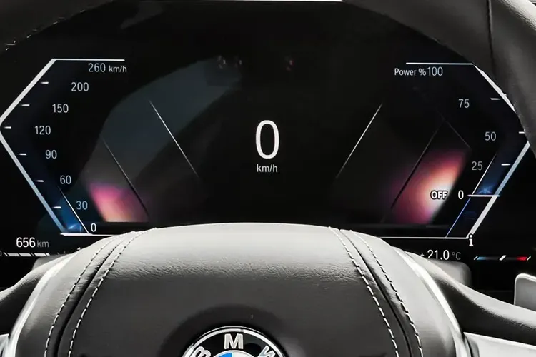BMW X7 Tachometer