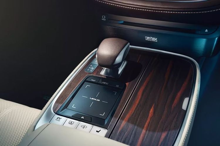 Lexus LS Remote Touchpad And Gear Shifter