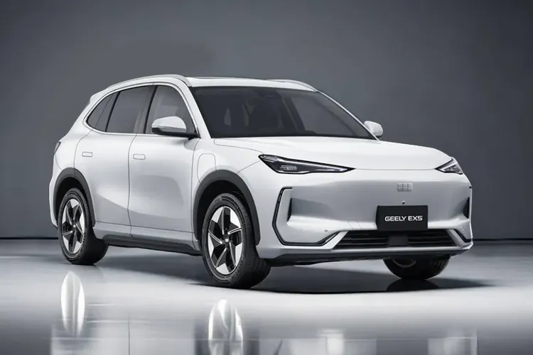 Geely EX5 Right Front Three Quarter