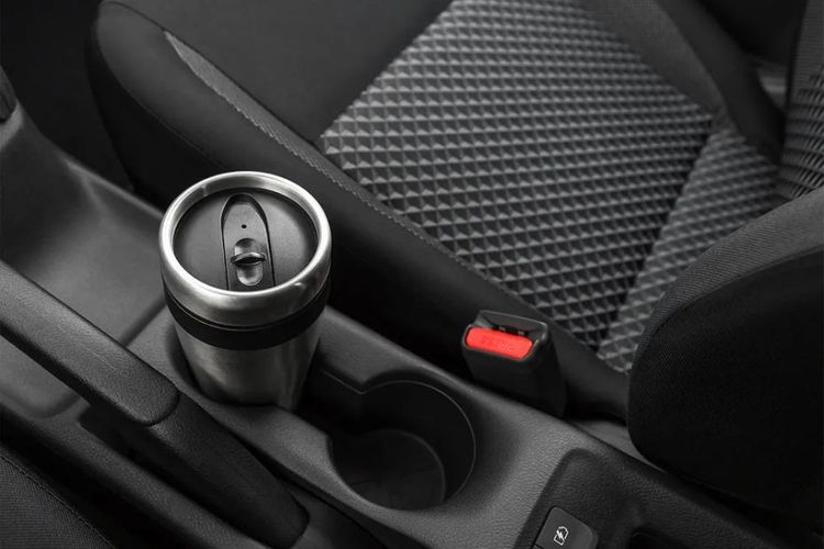 Nissan Sunny Bottle Storage View