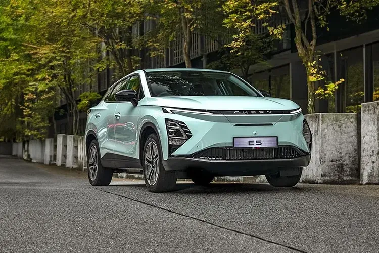 Chery Omoda E5 2024 Right Side View