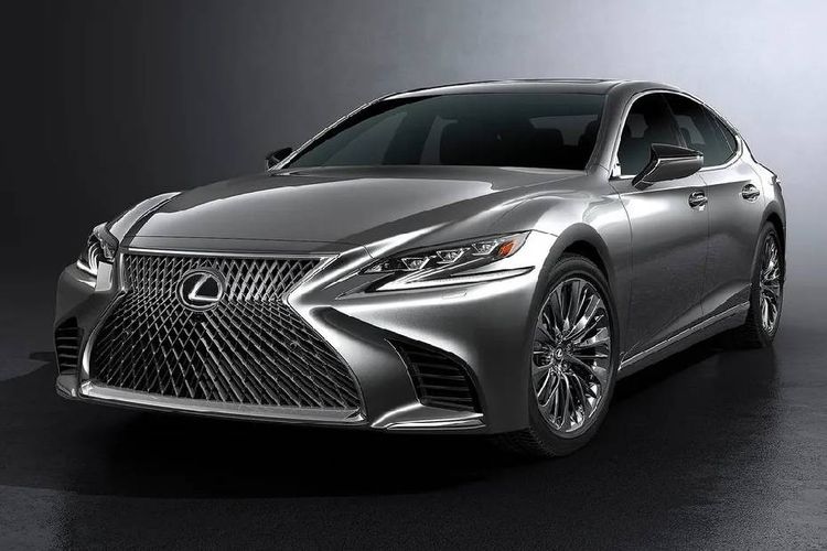 Lexus LS 2024 Left Side Front View