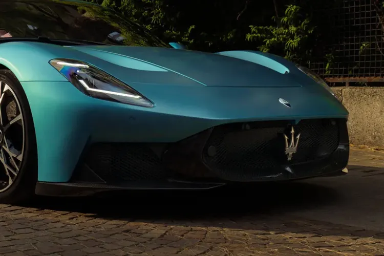 Maserati Mcpura Bonnet