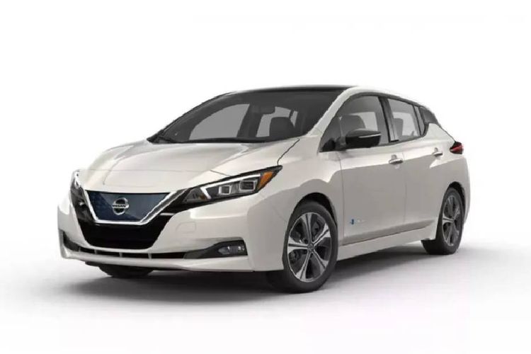 Nissan Leaf 2024 Left Side Front View