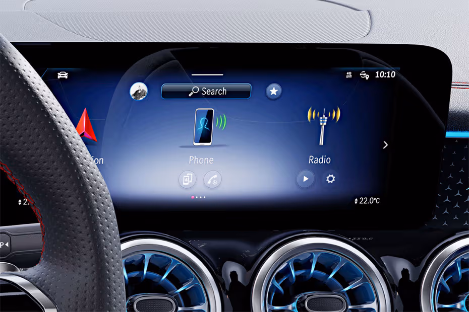 Mercedes-Benz EQB 2026 Floating Touchscreen Infotainment System