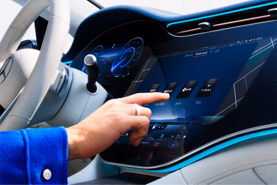 Mercedes-Benz EQS 2026 Touchscreen Infotainment System