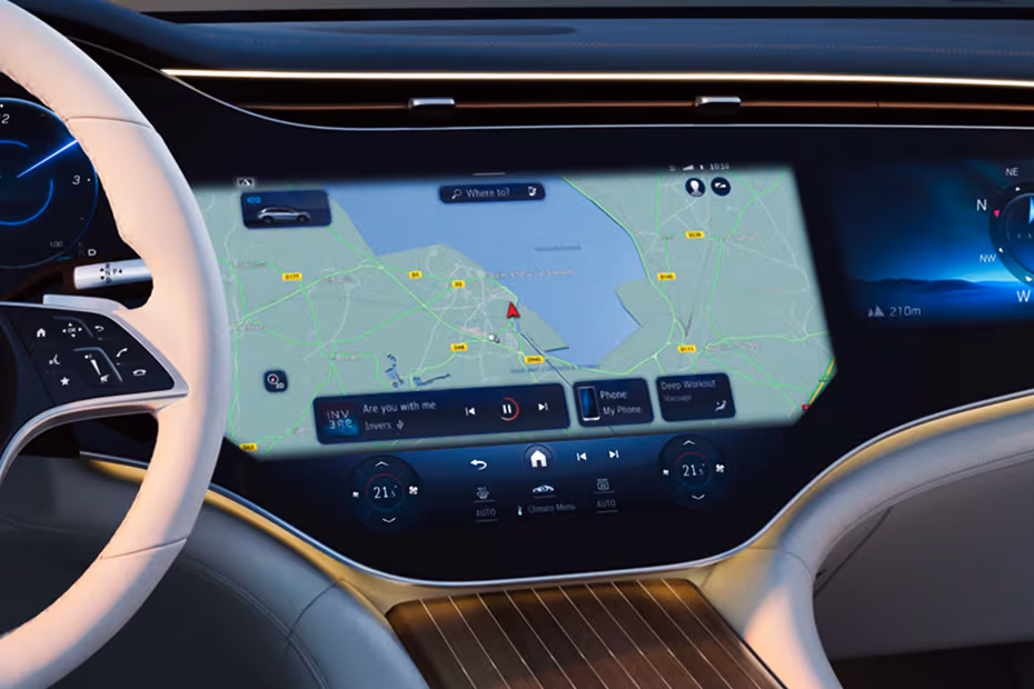 Mercedes-Benz EQS SUV 2026 Integrated GPS Navigation System
