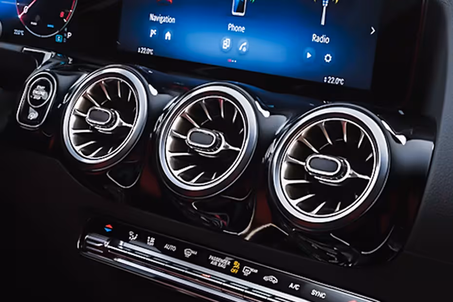 Mercedes-Benz GLA-Class 2026 Dashboard Corner Air Vent