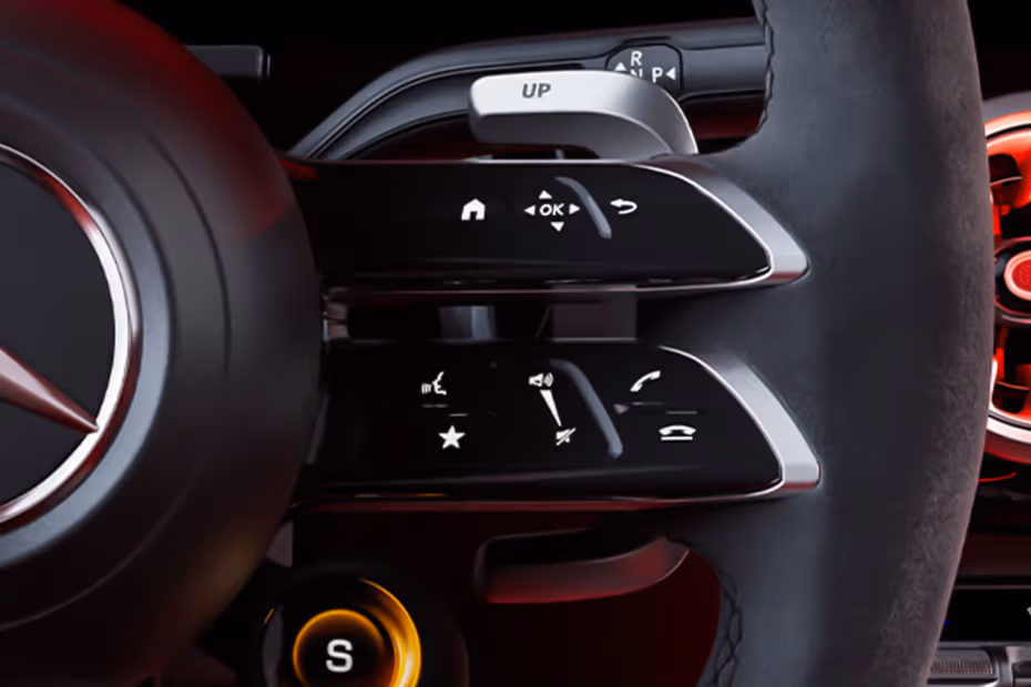 mercedes-benz-gla-class-2026-steering-wheel-horn-pad-with-multifunction-steering-controls