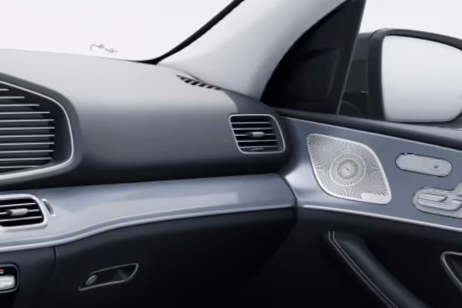 Mercedes-Benz GLE-Class 2026 Interior Corner Dashboard Side AC Vent