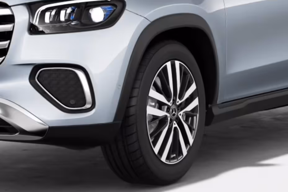 Mercedes-Benz GLS-Class 2026 Diamond Cut alloy Wheels Close up