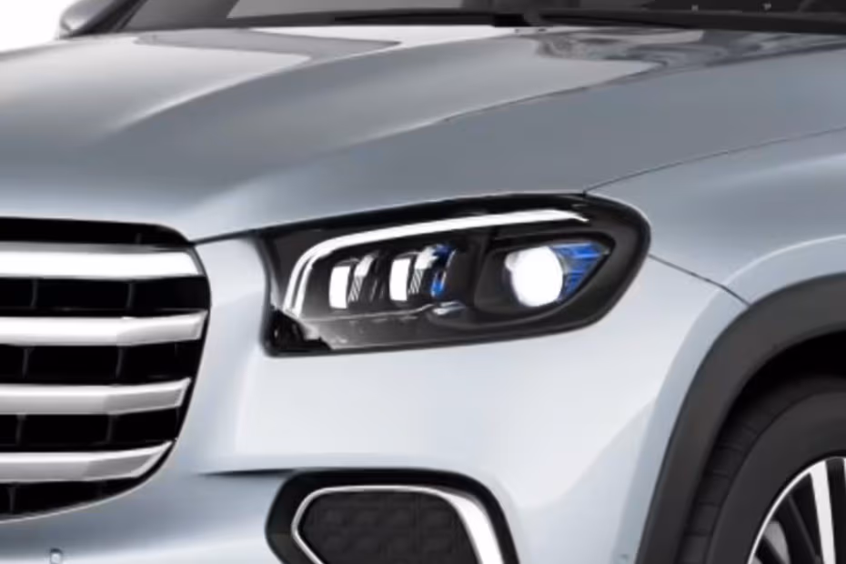 Mercedes-Benz GLS-Class 2026 Headlight Close-up With Integrated LED DRLs