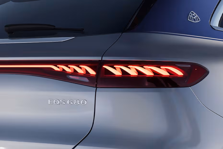 Mercedes-Benz Maybach EQS 2026 LED taillight design Close-up