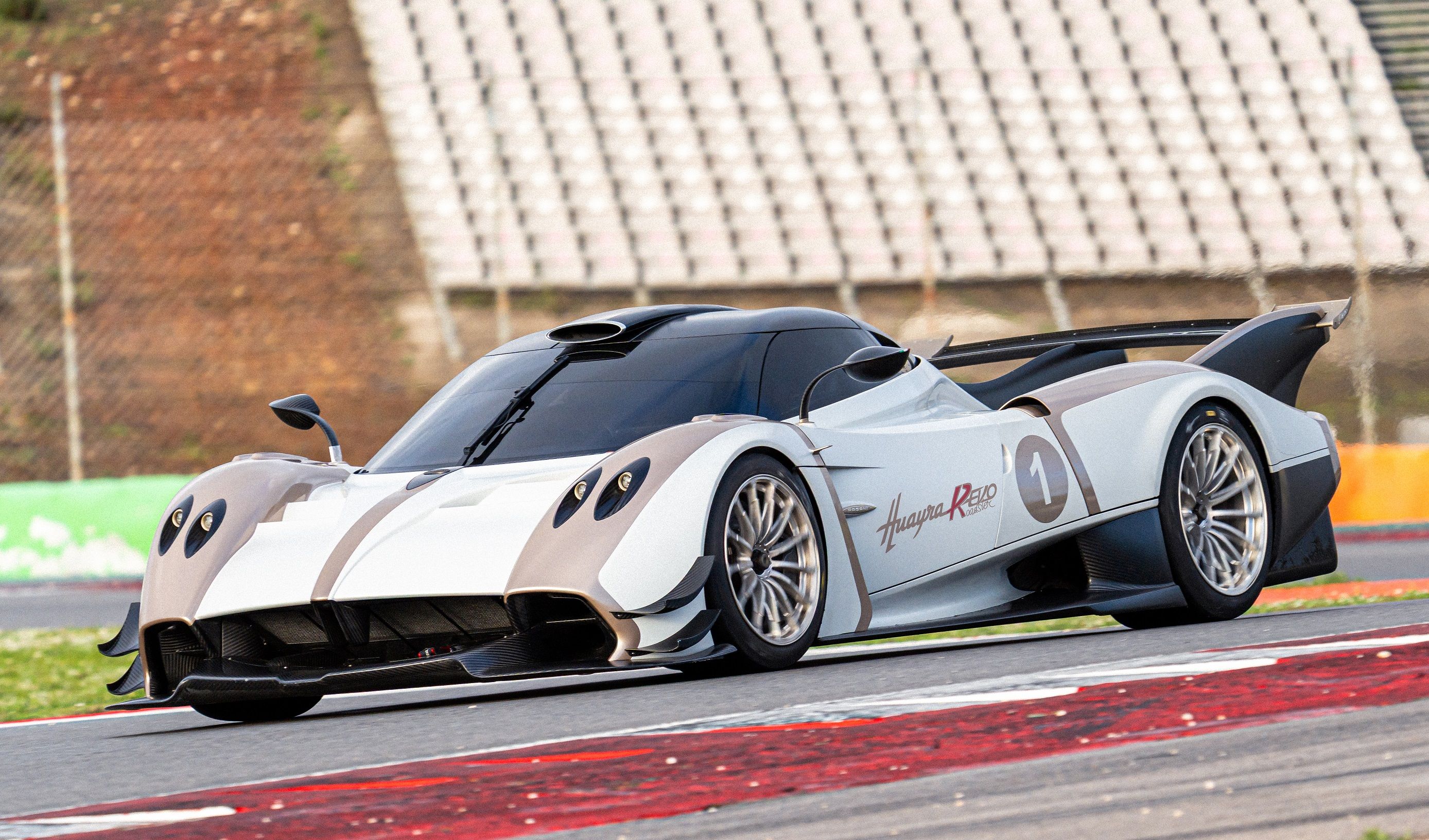pagani-to-unite-two-decades-of-track-hypercars-at-monterey-car-week-2025.jpg
