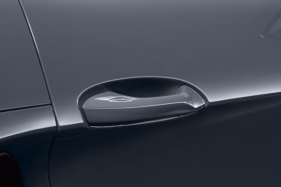 Porsche 718 2026 Pull-Type Door Handle Close-up