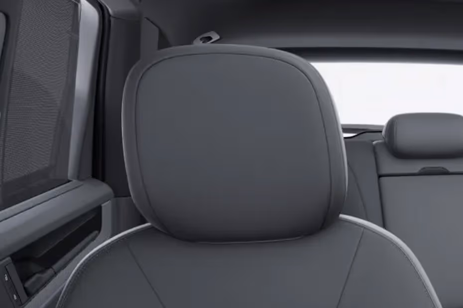 Porsche Cayenne 2026 Interior Front Seat Adjustable Headrest