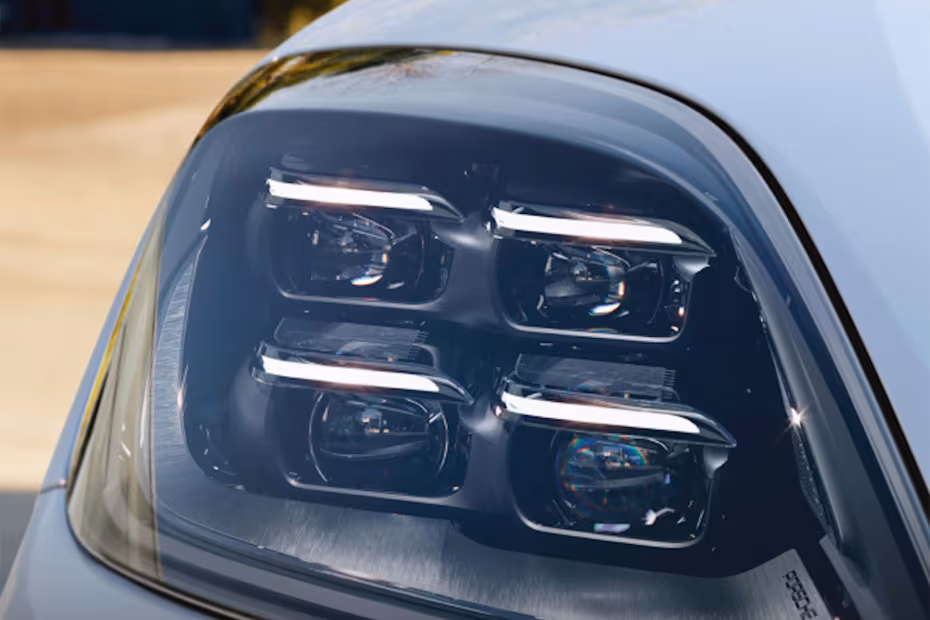 Porsche Cayenne 2026 LED Headlight Close-up