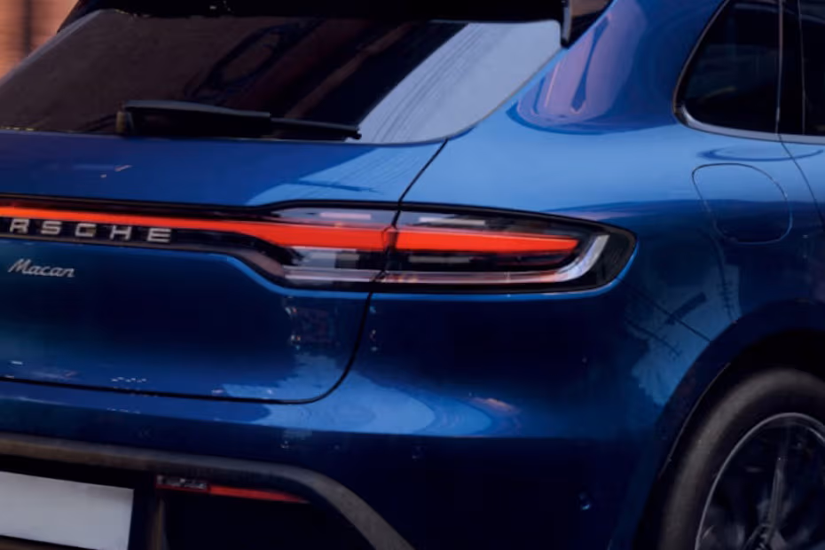 Porsche Macan 2026 Connected LED Taillight