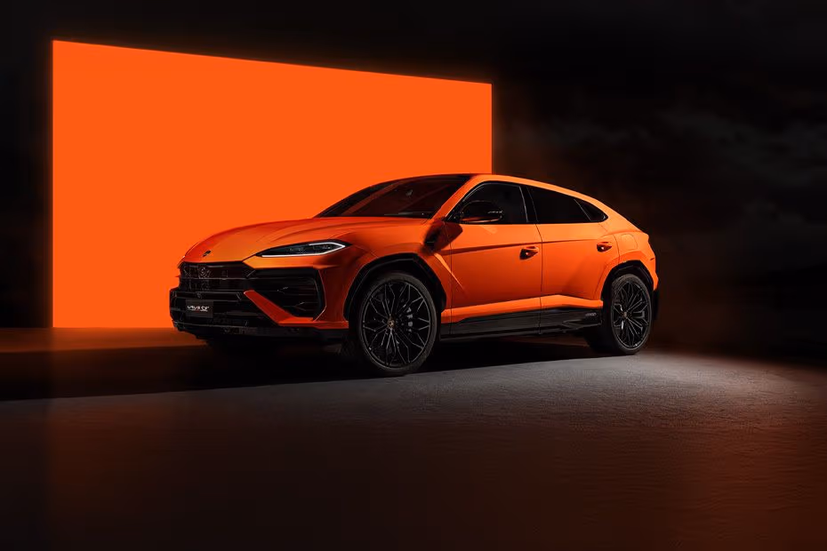 Lamborghini Urus 2026 Left Side Profile with Alloy Wheels