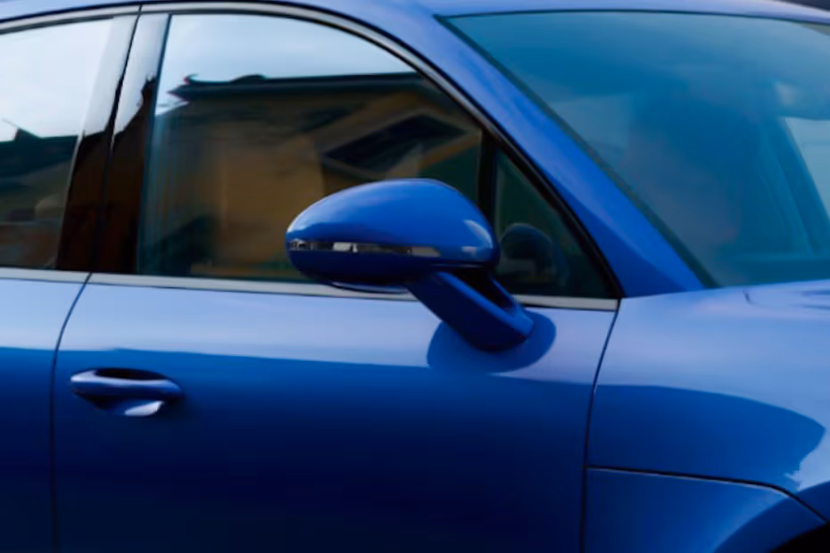 Porsche Macan 2026 ORVM with Integrated LED Turn Indicator