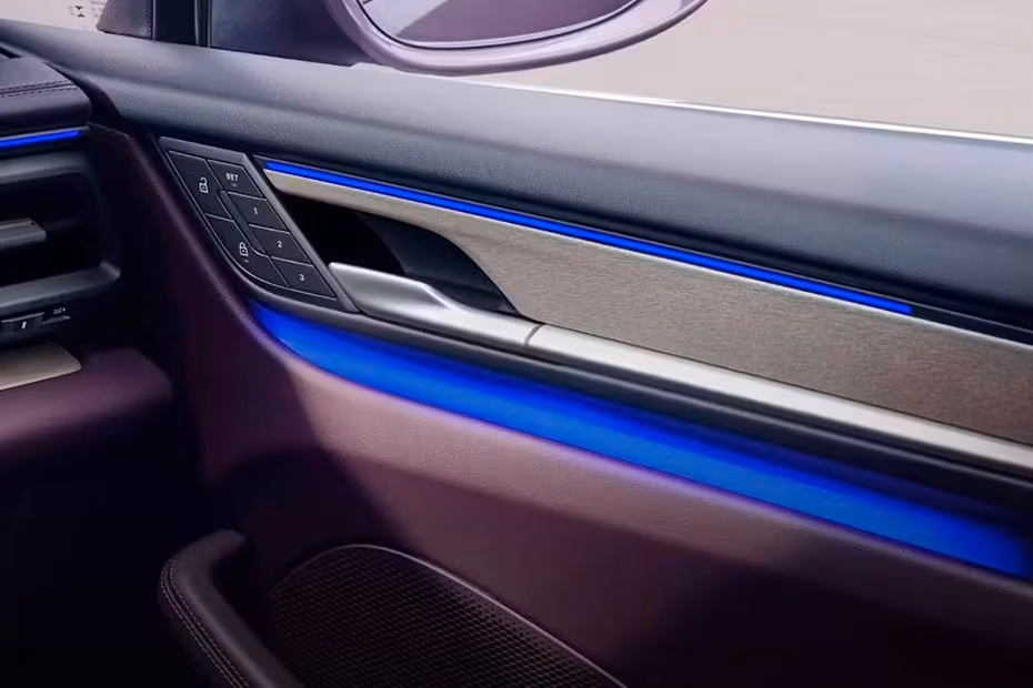 Porsche Macan Electric 2026 Passenger Cabin View
