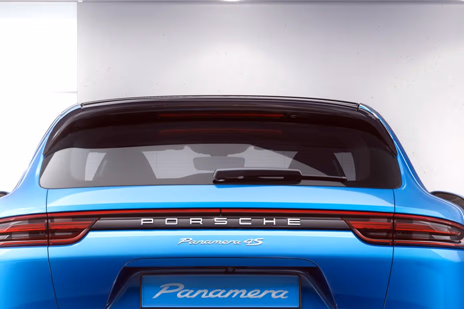 Porsche Panamera 2026 Roof-Mounted Rear Spoiler