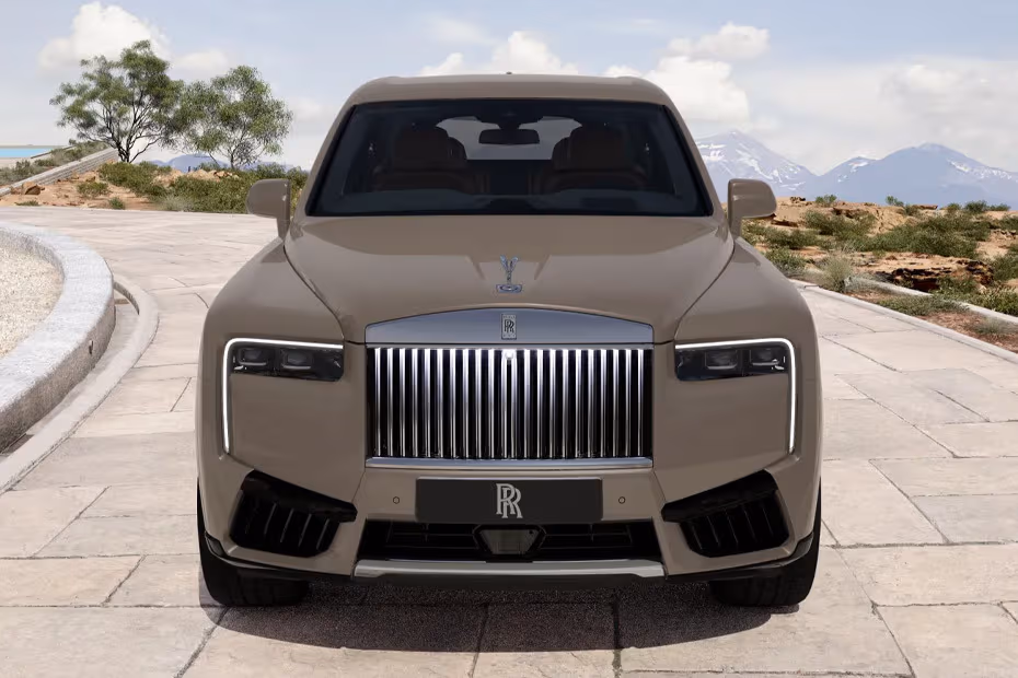 Rolls Royce Cullinan 2026 SUV Front View with LED Headlights